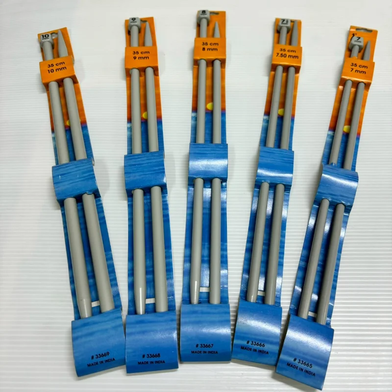 Single-Pointed Plastic Knitting Needles